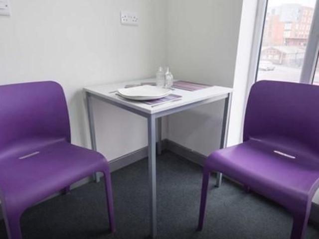 Studio for rent in Stoke, Stoke-on-Trent