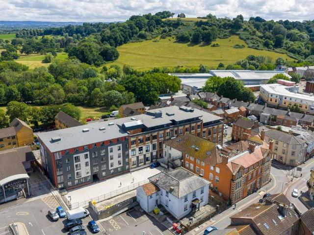 Flat for rent in Yeovil, Somerset