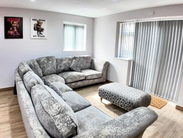 Studio for rent in Stirchley, West Midlands