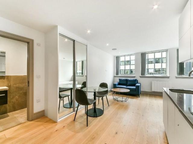 Studio for rent in Spring Villa Park, Greater London