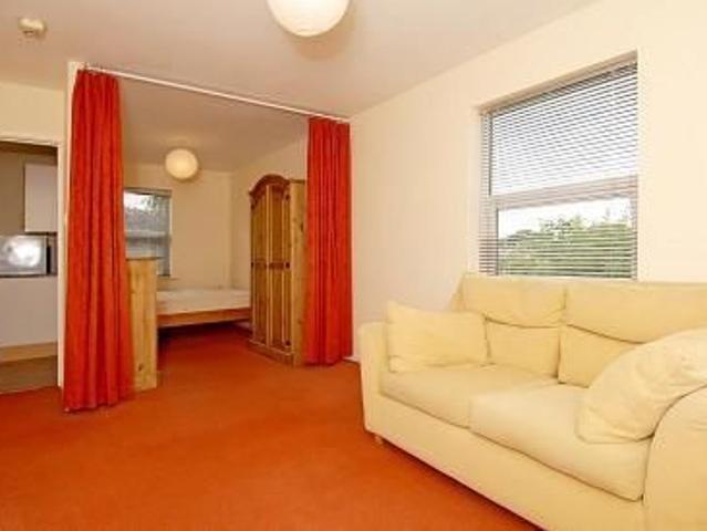 Studio for rent in The Slade, Oxfordshire