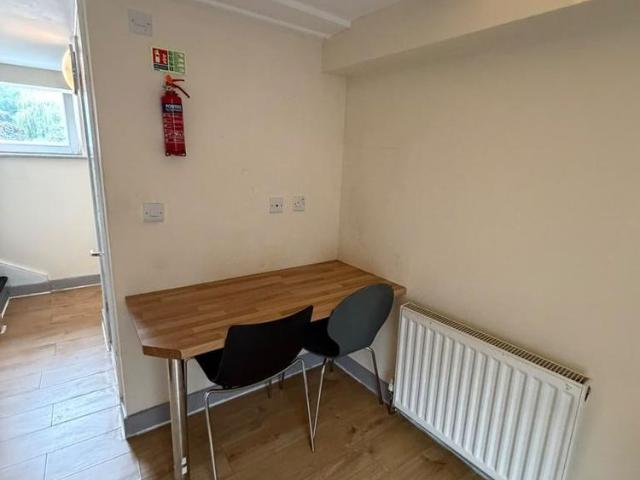 Studio for rent in Huddersfield, West Yorkshire