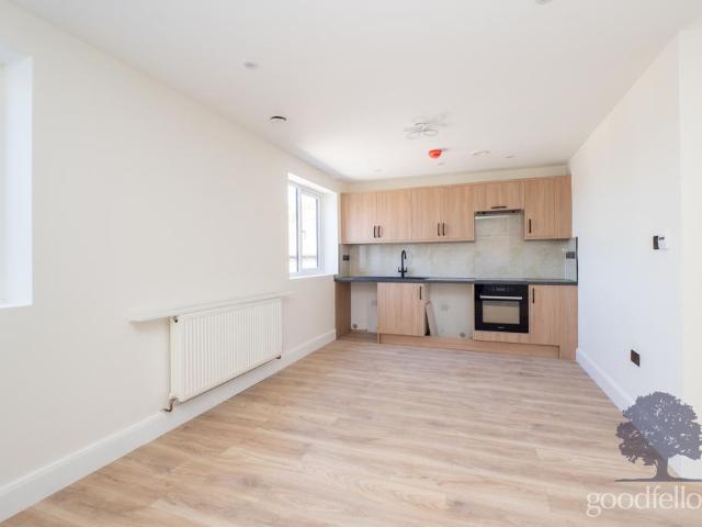 Flat for rent in Carshalton Beeches, Isle Of Man