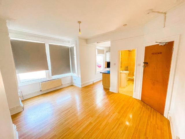 Flat for rent in Alton Barnes, Essex