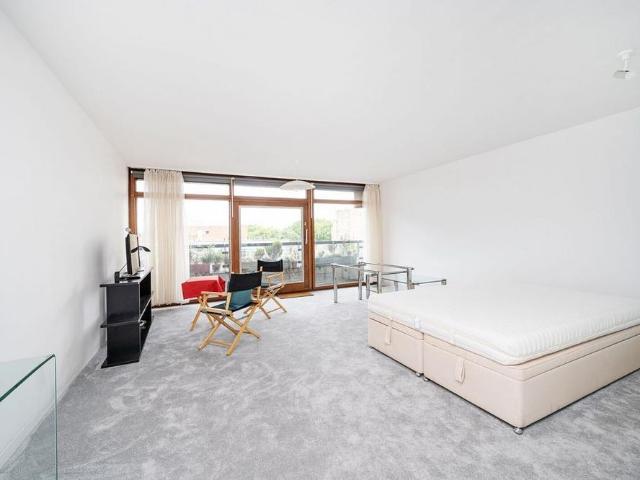 Studio for rent in Westminster, Greater London