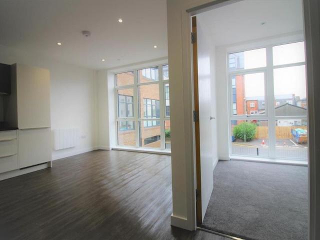 Studio for rent in Lakenham, East Bank