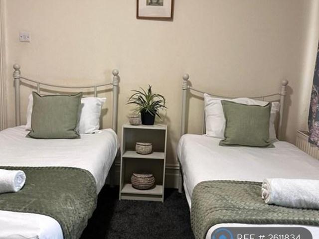 Flat for rent in London Borough of Hounslow, Feltham