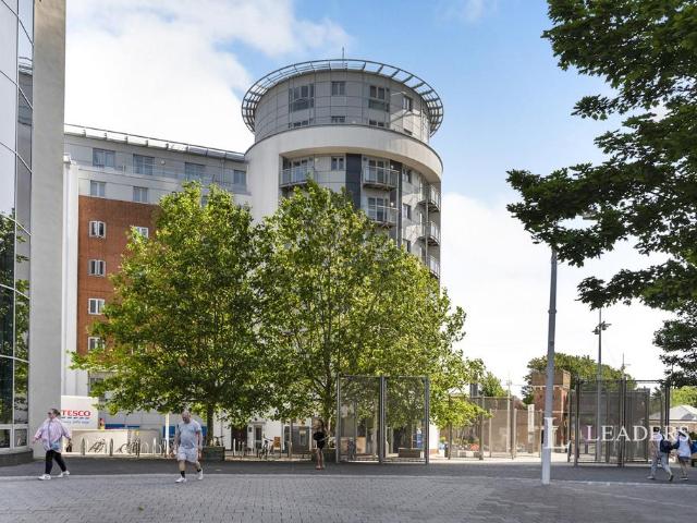 Flat for rent in Portsea, City Of Portsmouth