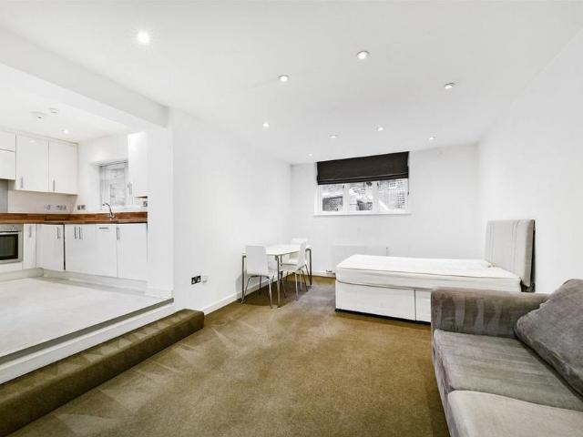 Studio for rent in Royal Borough of Kensington and Chelsea, Greater London