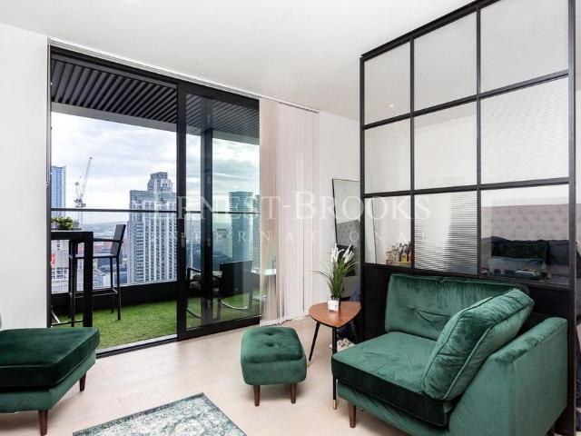 Flat for rent in Canary Wharf, Greater London