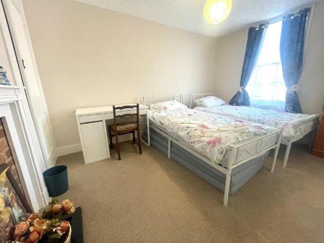 Studio for rent in East Cliff, Acol