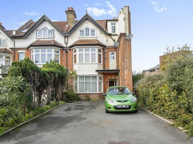 Flat for rent in Bournemouth