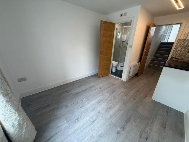 Studio for rent in Shacklewell, Greater London