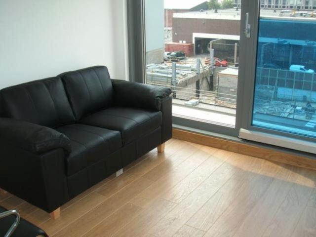 Studio for rent in West Yorkshire