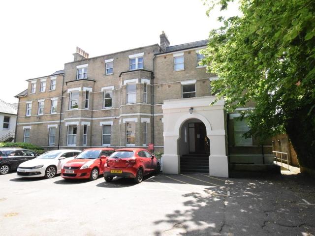 Flat for rent in West Cliff, Bournemouth