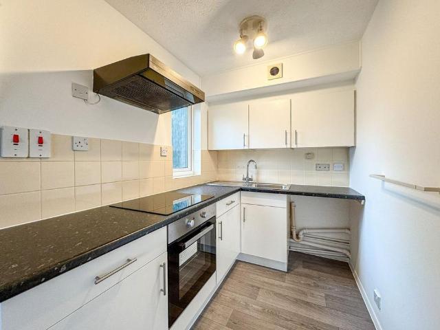 Studio for rent in Burnt Oak, Greater London
