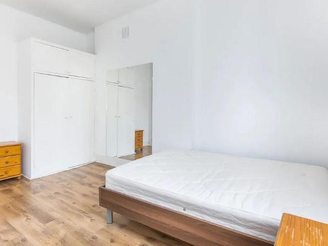 Studio for rent in South Hampstead, Greater London