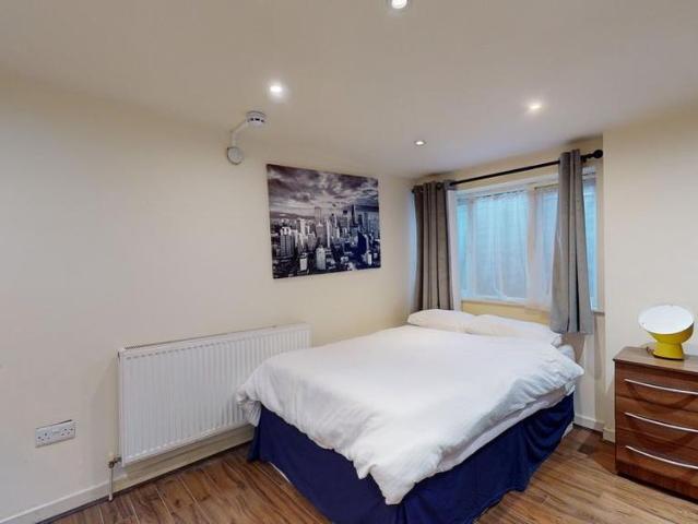 Studio for rent in The Slade, Oxfordshire