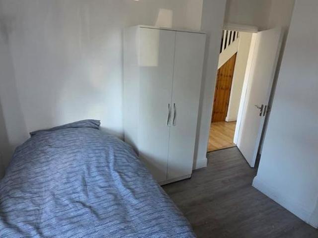 Studio for rent in Dudden Hill, Greater London