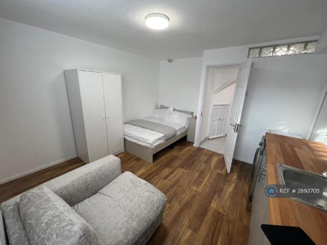 Flat for rent in High Barnet, Greater London