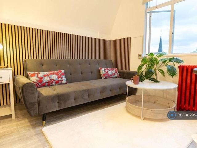 Studio for rent in Shepherd's Bush, Greater London