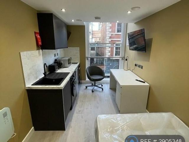 Studio for rent in St Ann's, Haddon