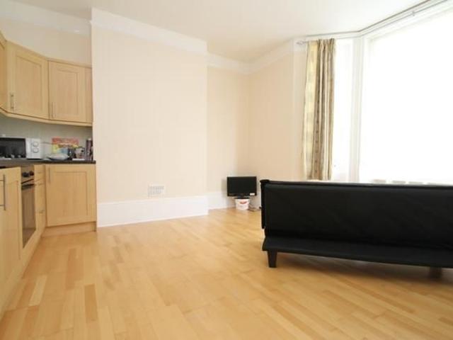 Studio for rent in Littlehampton, Arun