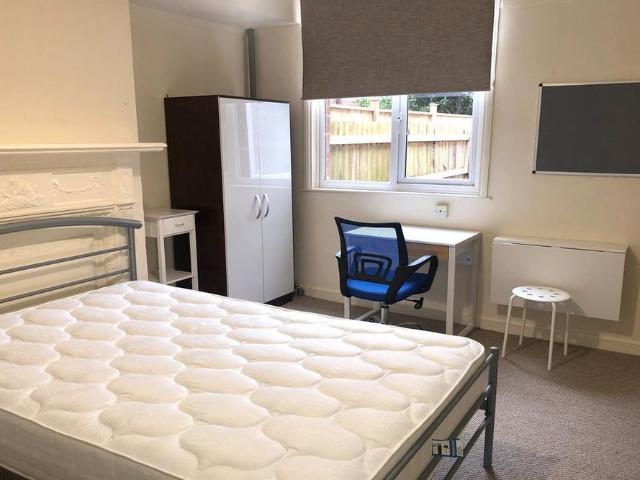 Studio for rent in The Slade, Oxfordshire