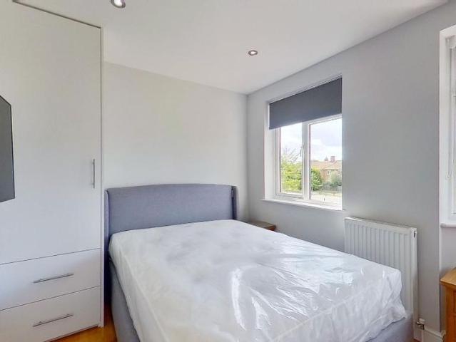 Studio for rent in London Borough of Merton, Greater London