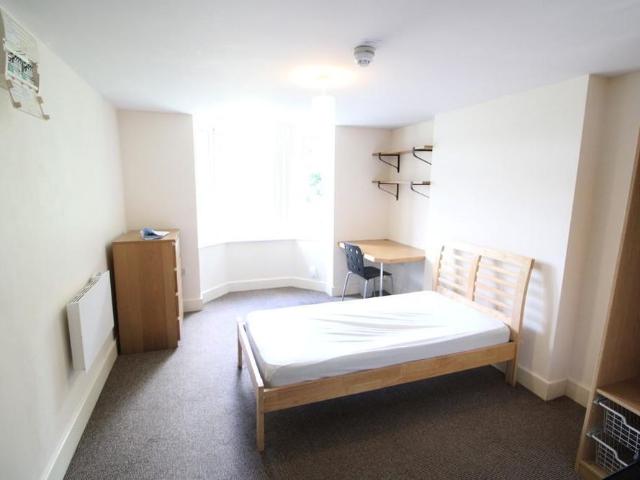 Studio for rent in Elmstead, Dale Hill
