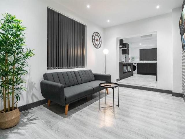 Studio for rent in Spon End, Coventry
