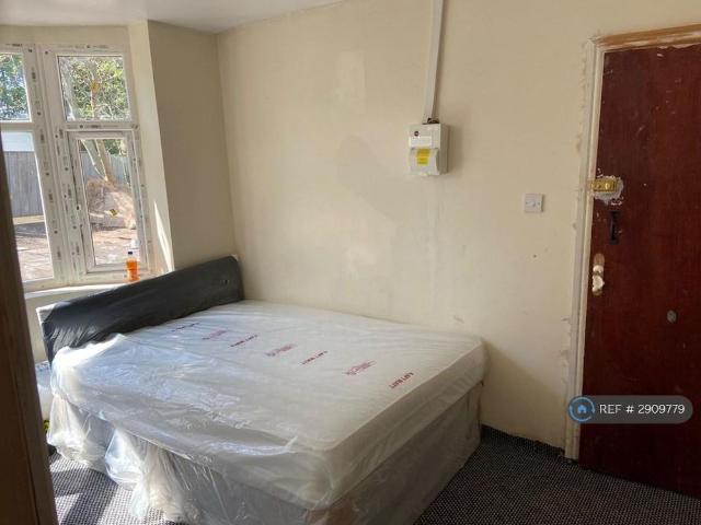 Studio for rent in Park Central, Birmingham