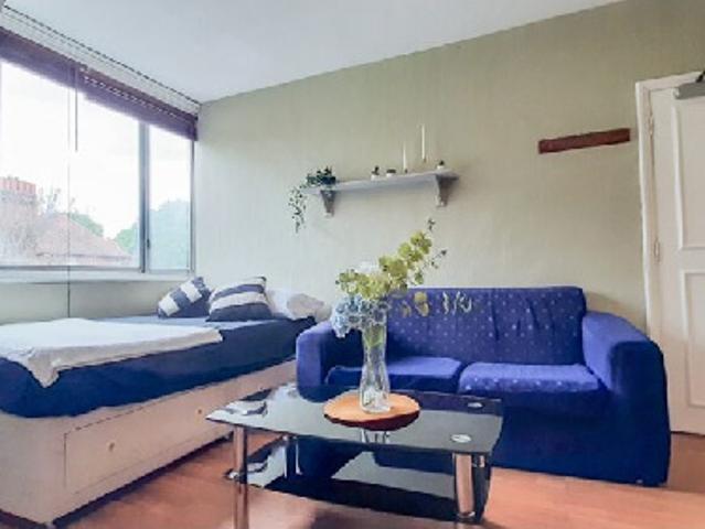 Studio for rent in London Borough of Hounslow, Greater London