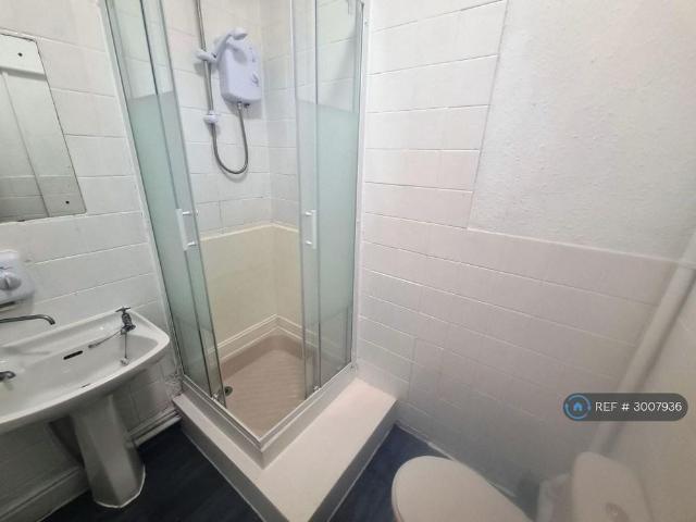 Studio for rent in The Haulgh, Lee Bank