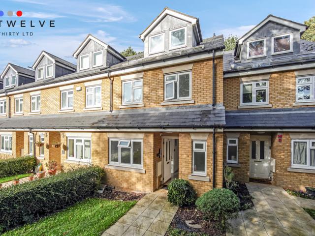 Flat for rent in London Borough of Croydon, Cat Hill