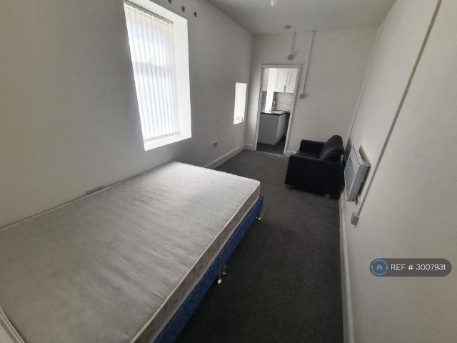 Studio for rent in The Haulgh, Lee Bank