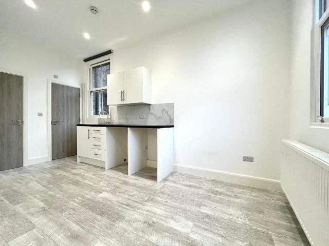 Flat for rent in Cat Hill, Isle Of Man