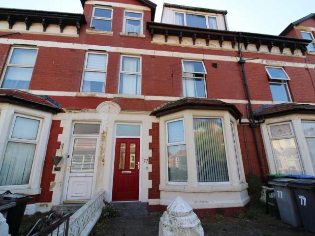 Flat for rent in Knowle, Blackpool