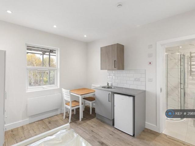 Flat for rent in Greater London