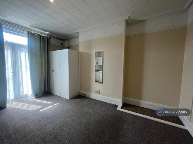 Studio for rent in Midway, Kent