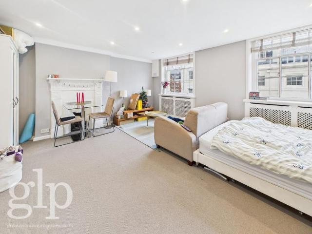 Studio for rent in Knightsbridge, Greater London
