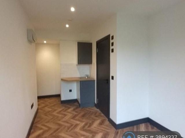Studio for rent in Balham, Greater London