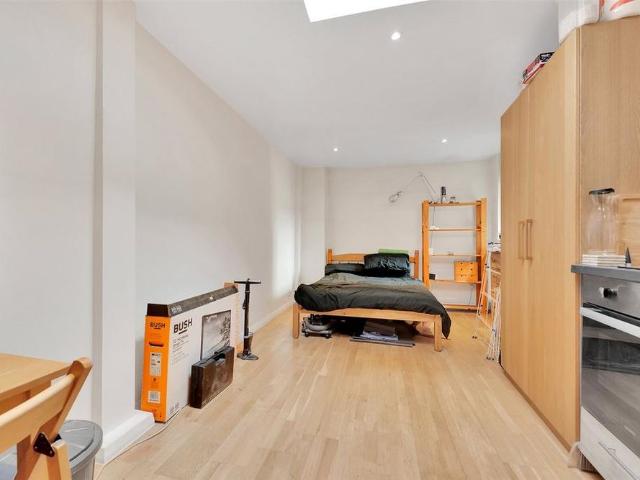 Studio for rent in Primrose Hill, Greater London