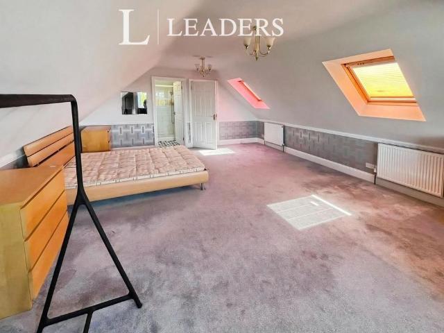 Studio for rent in Elstree and Borehamwood, Borehamwood
