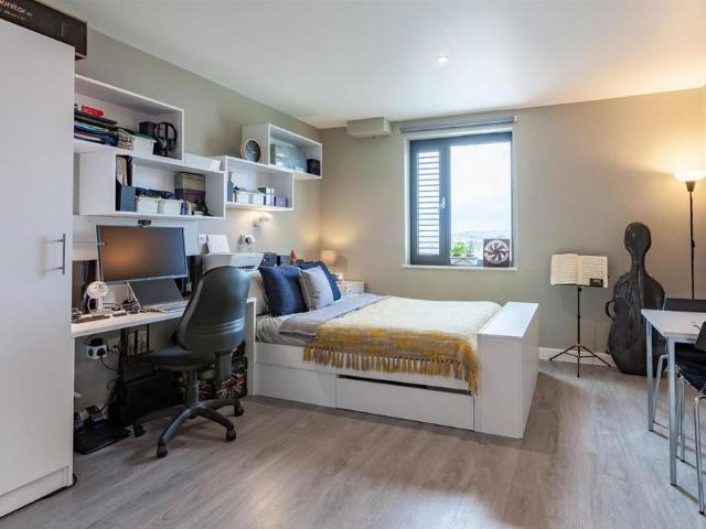 Studio for rent in Watergate, Devon