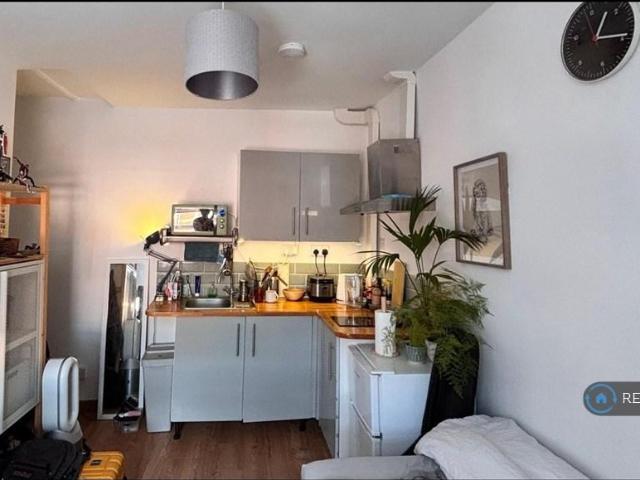 Flat for rent in Kentish Town, Isle Of Man