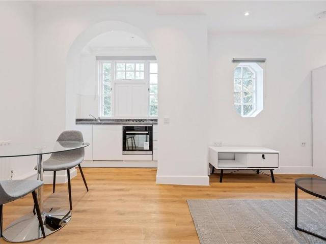 Studio for rent in Islington, Greater London