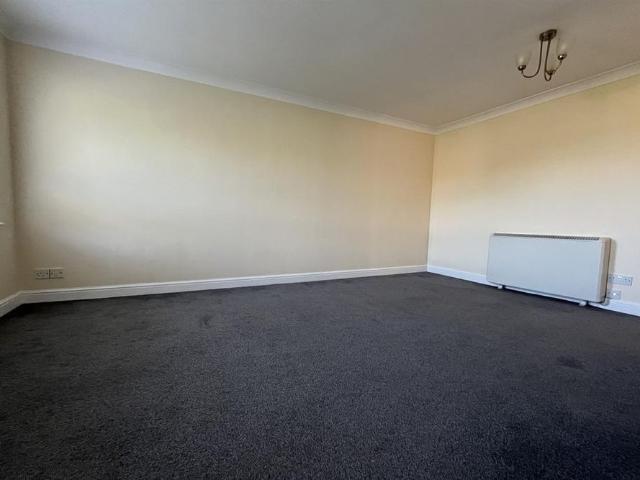 Studio for rent in Riverdene, Priest Down