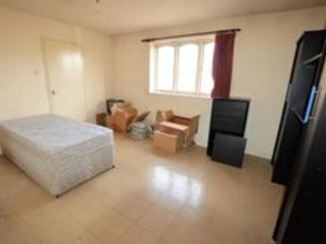 Studio for rent in London Borough of Ealing, Greater London