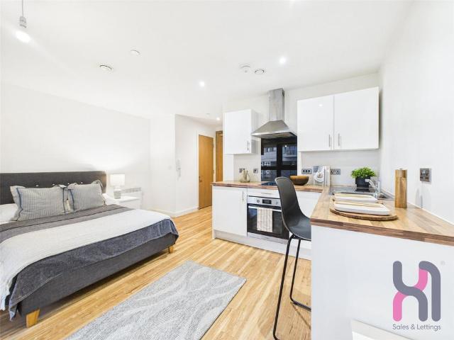 Flat for rent in Wharfside, Trafford Park